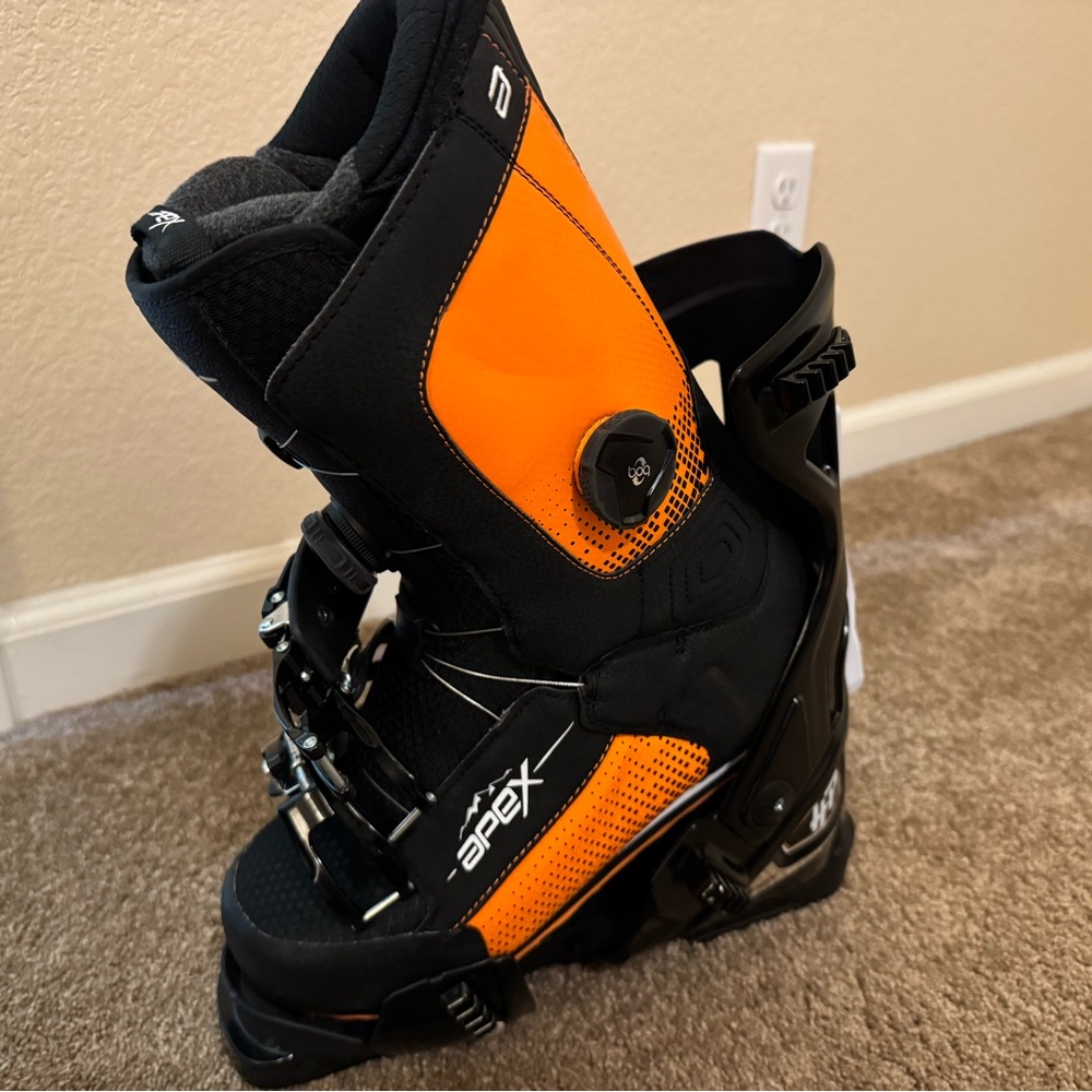 Apex HP Ski Boots BOA M10-11